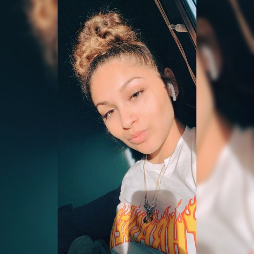 Meet your Posher, Alicia